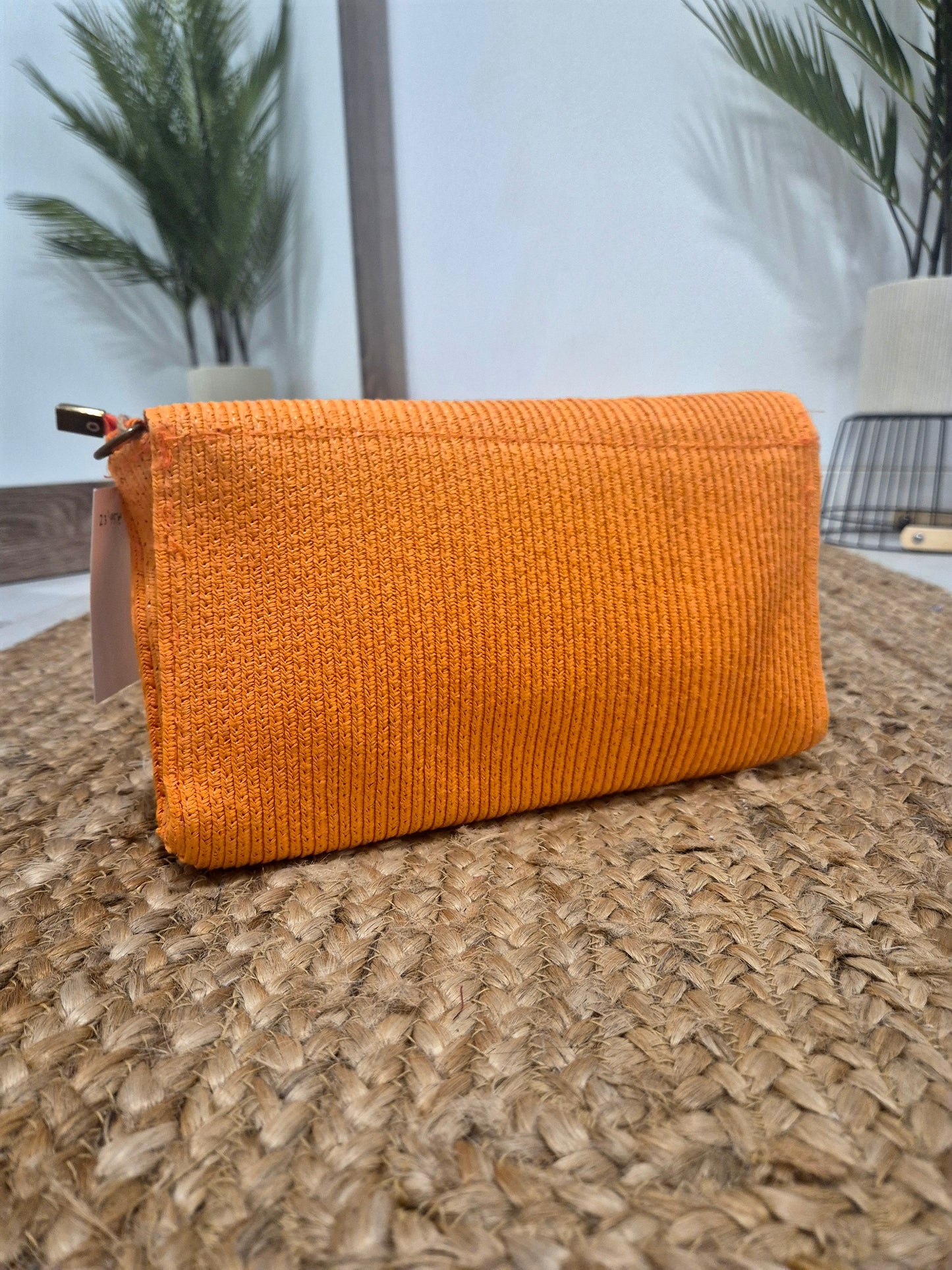 BOLSO SOBRE NARANJA